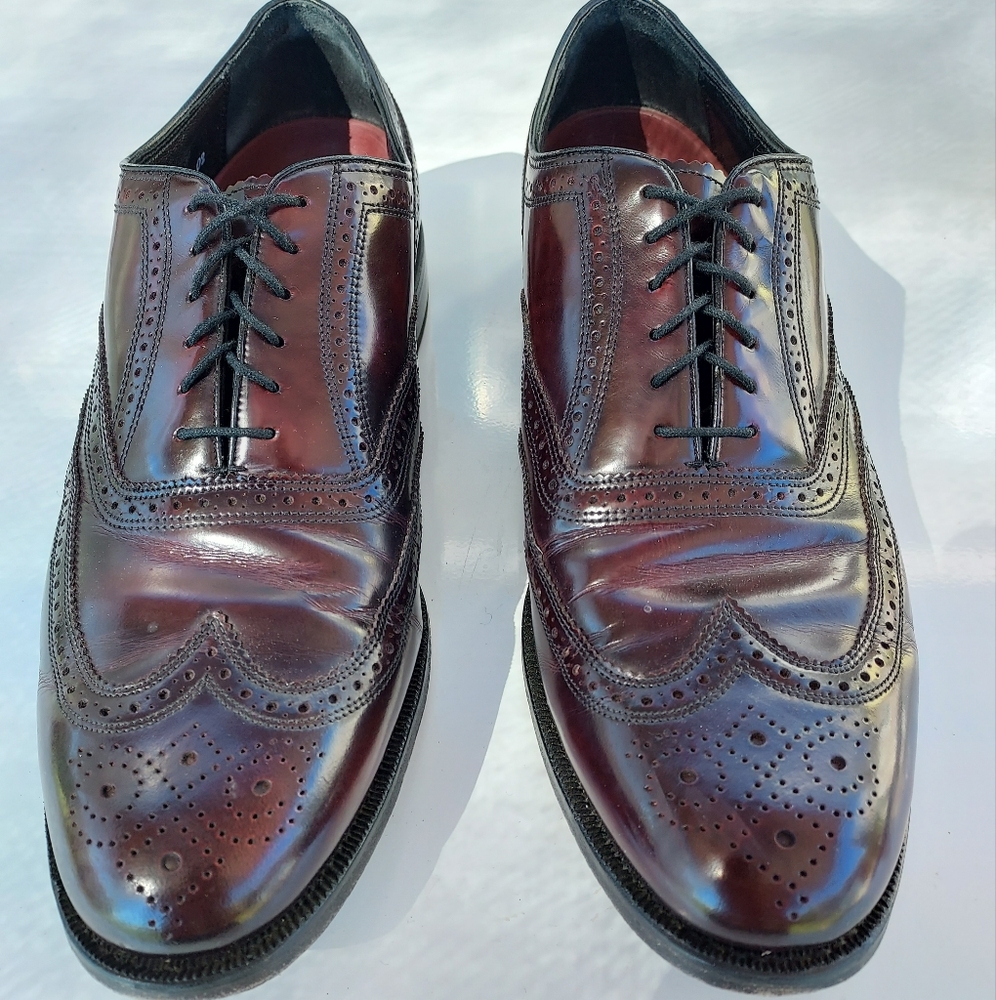 Florsheim, 11 Mens, WingTip, Wine, footbed, slickers, box.